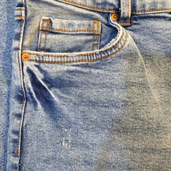 Straight high-rise jeans - Picture 3 of 3